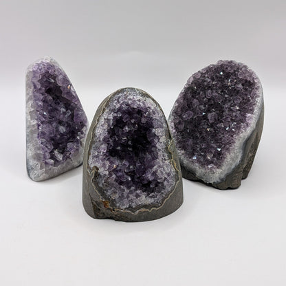 Amethyst Druse mit Standfläche – Unikate 300 g bis 1 kg - FastCrystals
