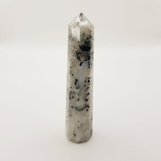 Regenbogen Mondstein Turm - 8 Seiten - FastCrystals