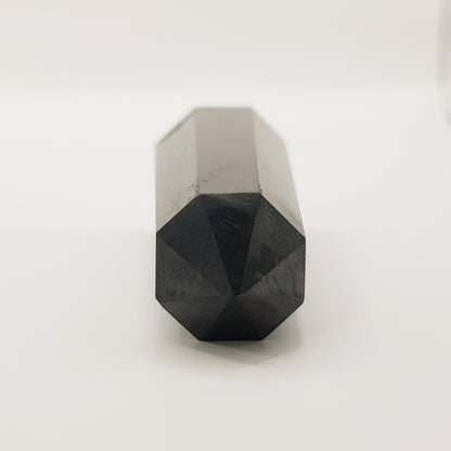 Schungit Turm - 8 Seiten - FastCrystals