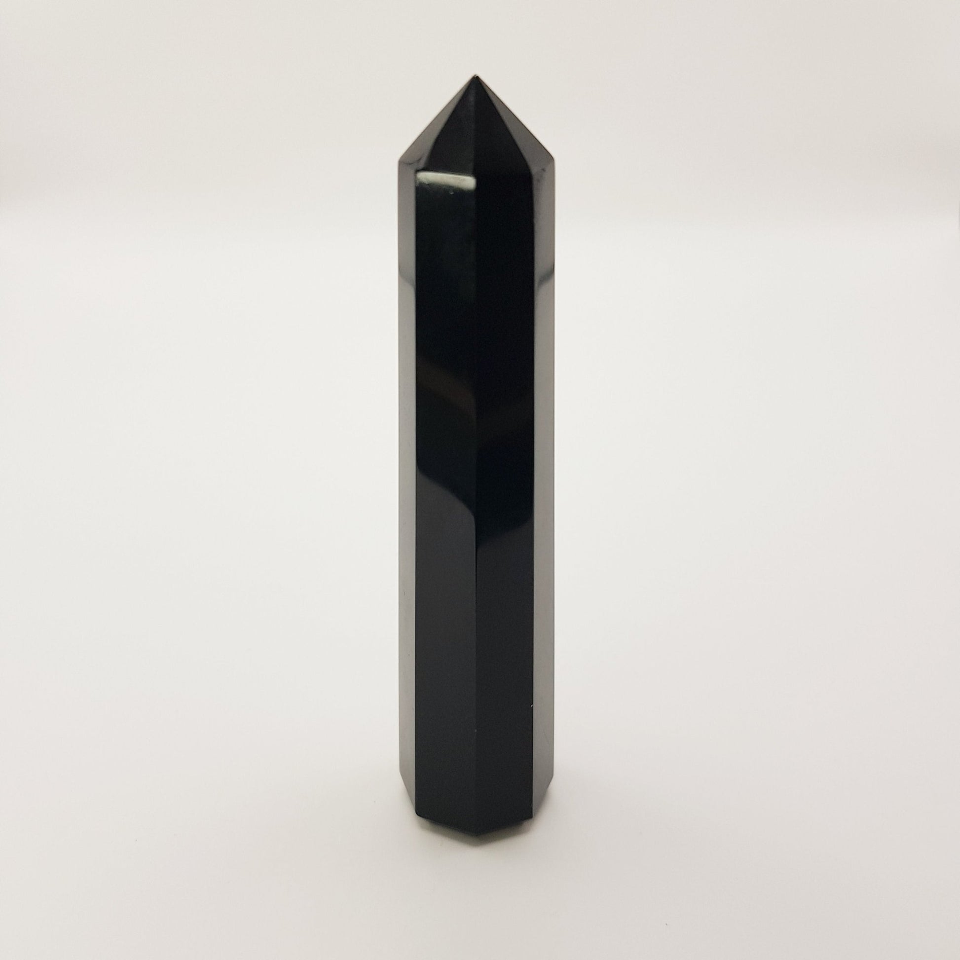 Schwarzer Obsidian Turm - 8 Seiten - FastCrystals